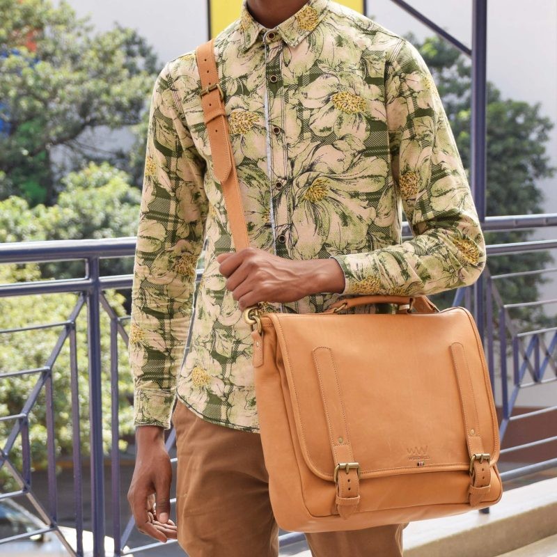 Leather Mo Messenger Bag